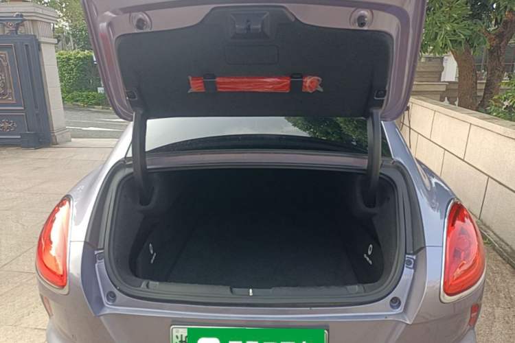 Used ORA Lightning Cat 2022 555 km Luxury Edition Trunk