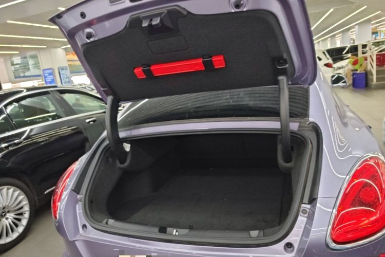 Used ORA Lightning Cat 2022 555 km Luxury Edition Trunk