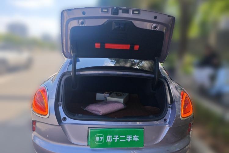Used ORA Lightning Cat 2022 555 km Luxury Edition Trunk