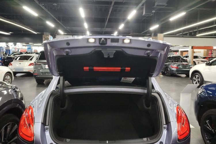 Used ORA Lightning Cat 2022 555 km Luxury Edition Trunk