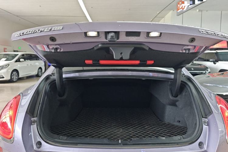 Used ORA Lightning Cat 2022 600 km All-Wheel Drive High-Performance Version Trunk