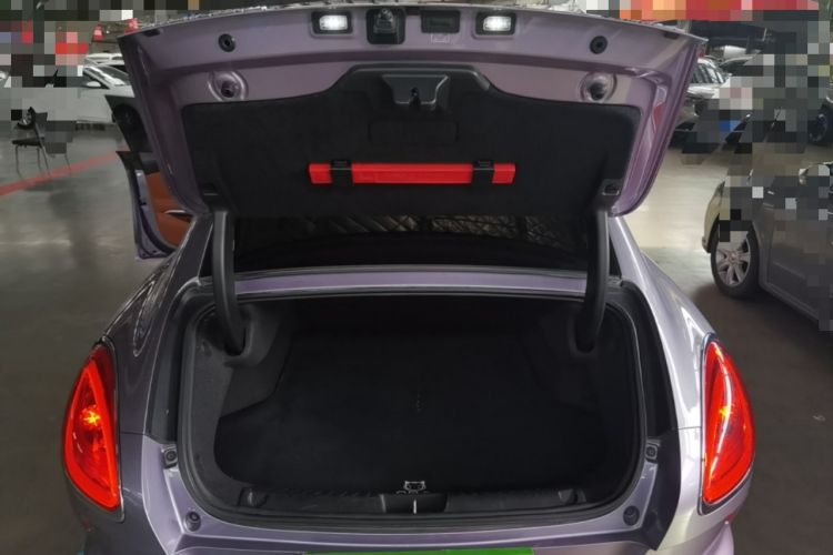 Used ORA Lightning Cat 2022 555 km Luxury Edition Trunk