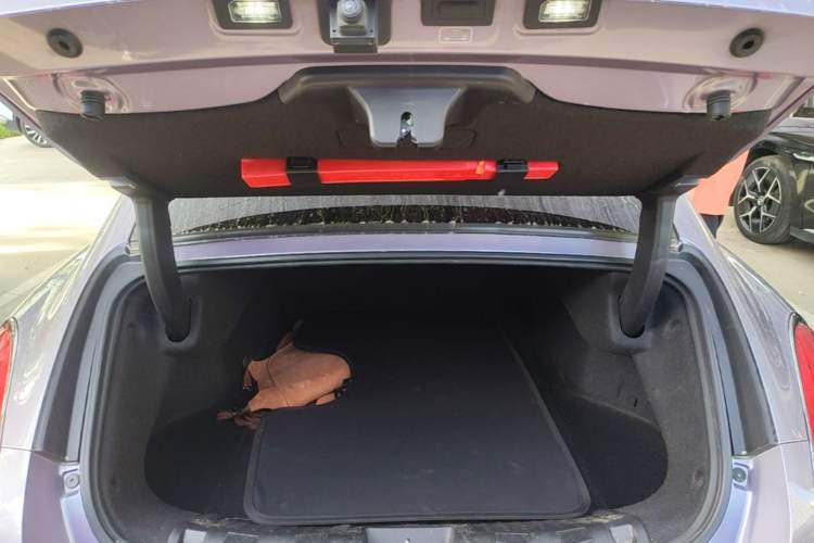 Used ORA Lightning Cat 2022 555 km Luxury Edition Trunk