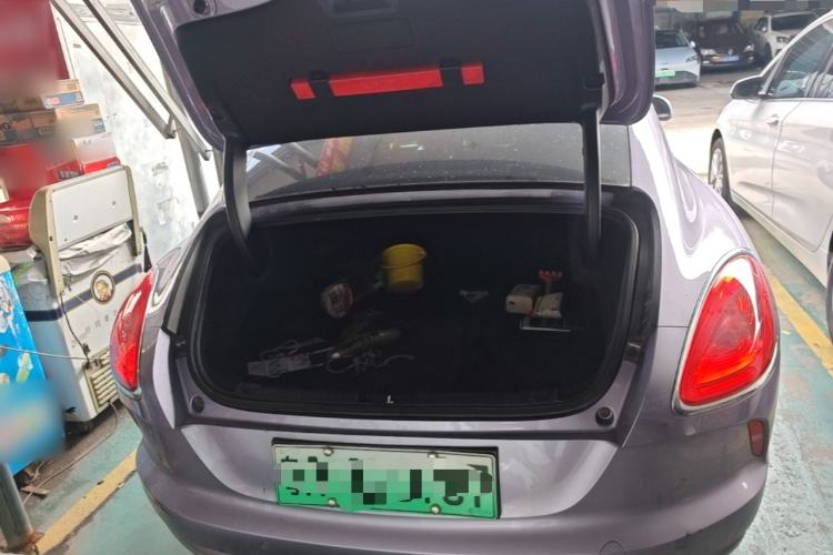 Used ORA Lightning Cat 2022 555 km Luxury Edition Trunk
