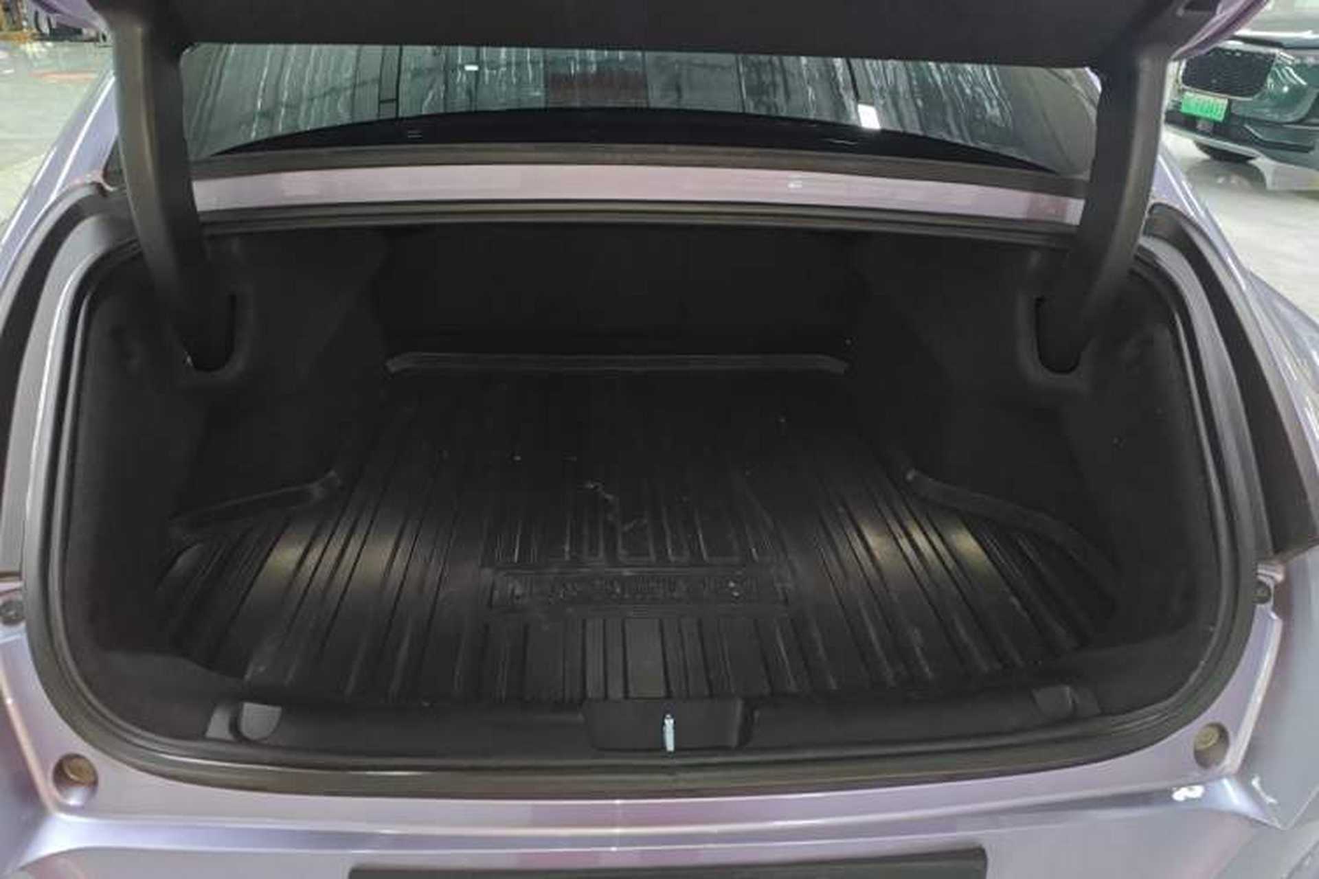 Used ORA Lightning Cat 2022 555 km Luxury Edition Trunk