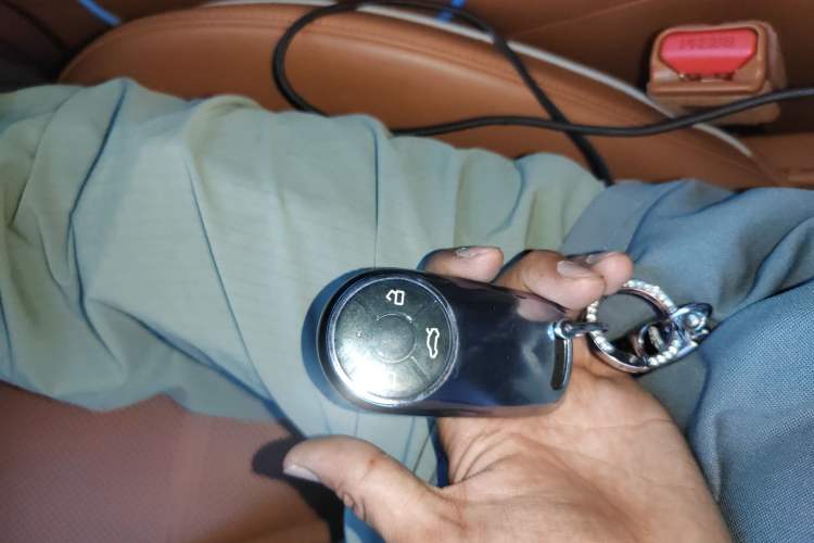 Used ORA Lightning Cat 2022 705 km Long-Range Version Vehicle Key