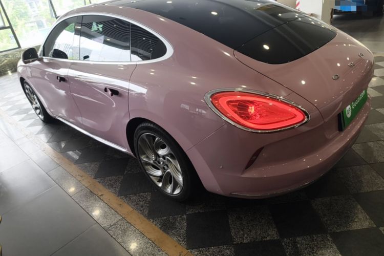Used ORA Lightning Cat 2022 555 km Luxury Edition Rear Left 45 Deg