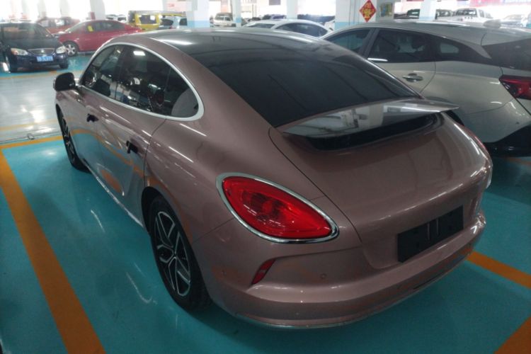 Used ORA Lightning Cat 2022 555 km Luxury Edition Rear Left 45 Deg