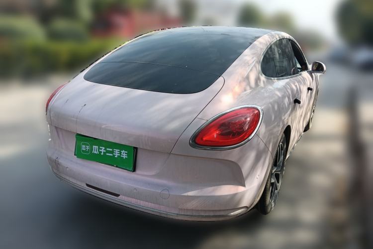 Used ORA Lightning Cat 2022 555 km Luxury Edition Rear Right 45 Deg