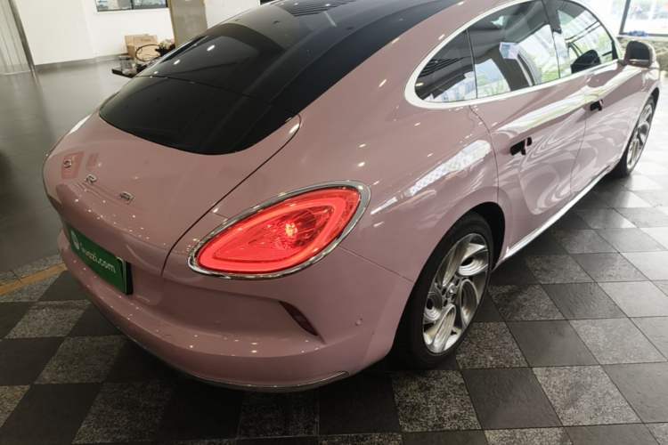 Used ORA Lightning Cat 2022 555 km Luxury Edition Rear Right 45 Deg