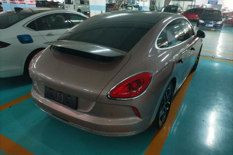 Used ORA Lightning Cat 2022 555 km Luxury Edition Rear Right 45 Deg