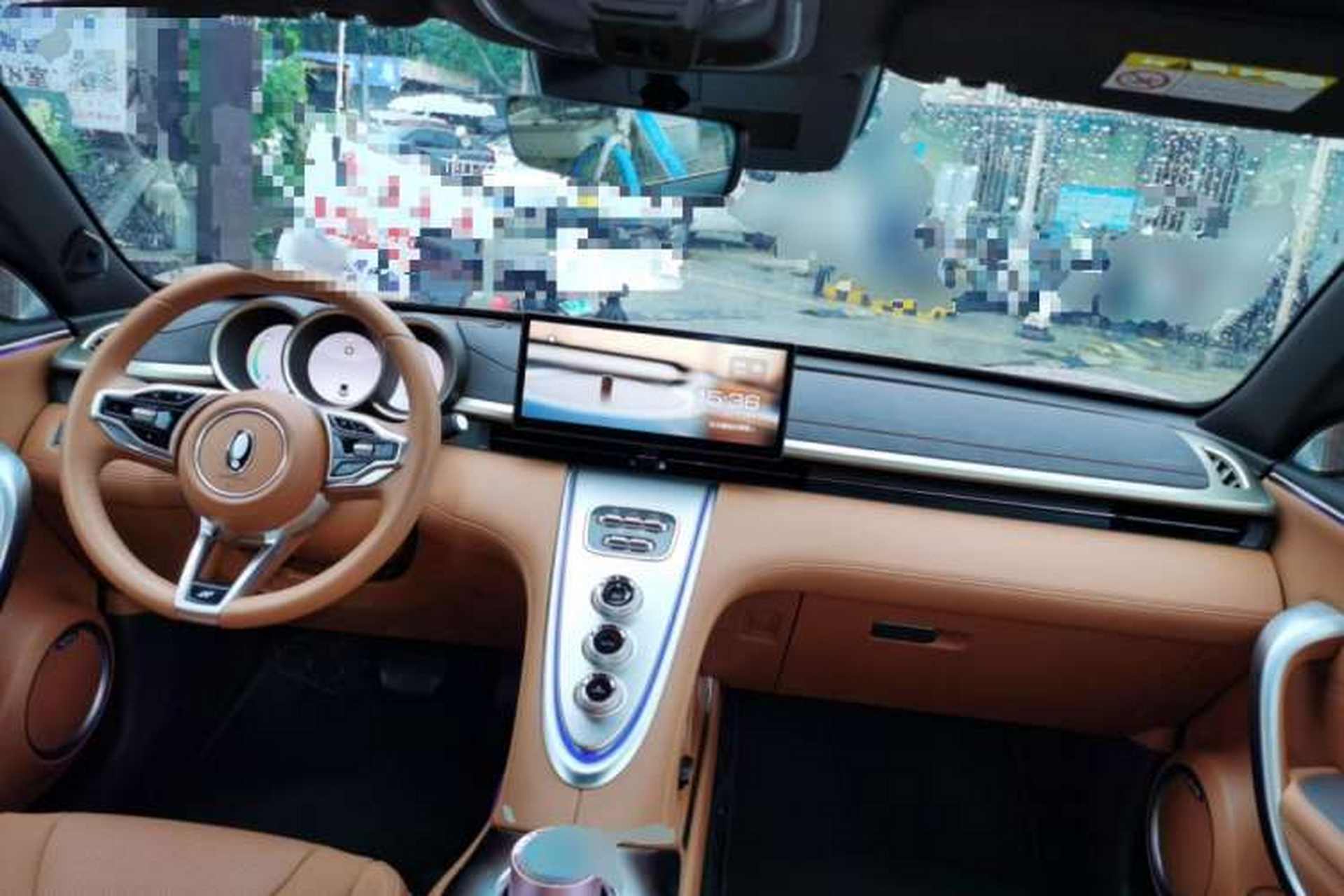 Used ORA Lightning Cat 2022 555 km Luxury Edition Center Console
