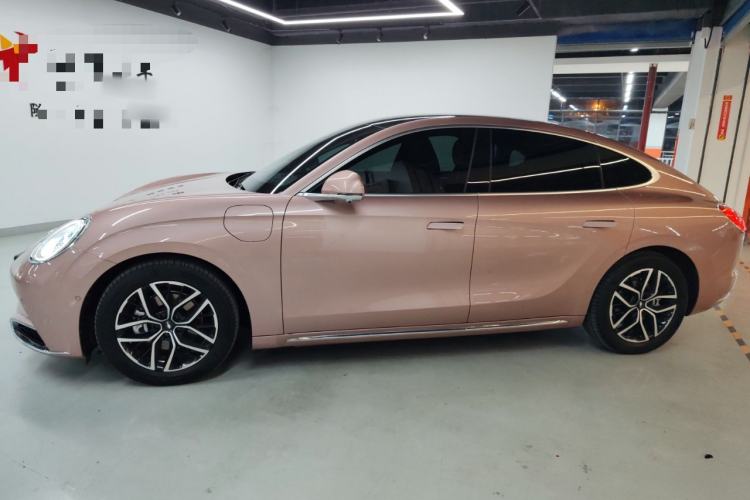 Used ORA Lightning Cat 2022 555 km Luxury Edition Left Side