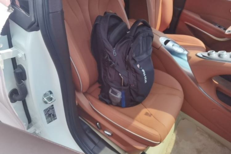 Used ORA Lightning Cat 2022 555 km Luxury Edition Right Front Seat