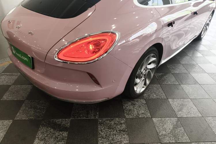 Used ORA Lightning Cat 2022 555 km Luxury Edition Right Rear Taillight
