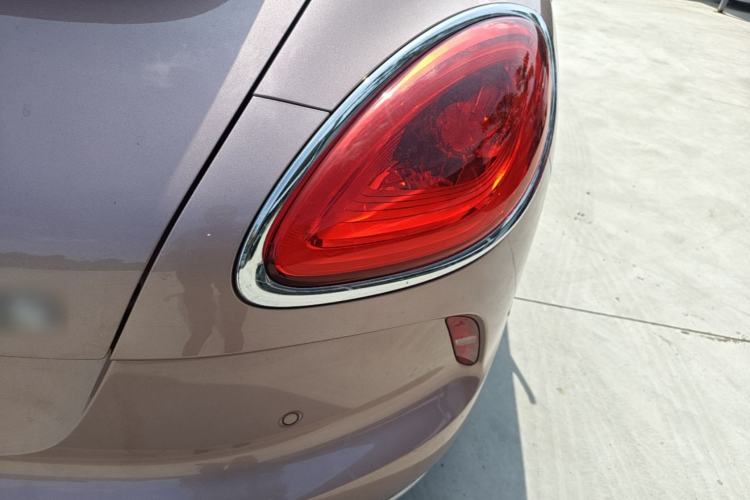 Used ORA Lightning Cat 2022 555 km Luxury Edition Right Rear Taillight