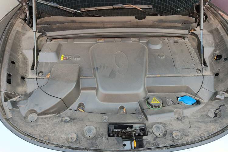 Used ORA Lightning Cat 2022 555 km Luxury Edition Engine Bay