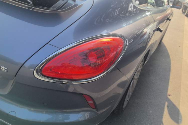 Used ORA Lightning Cat 2022 555 km Luxury Edition Exterior 6