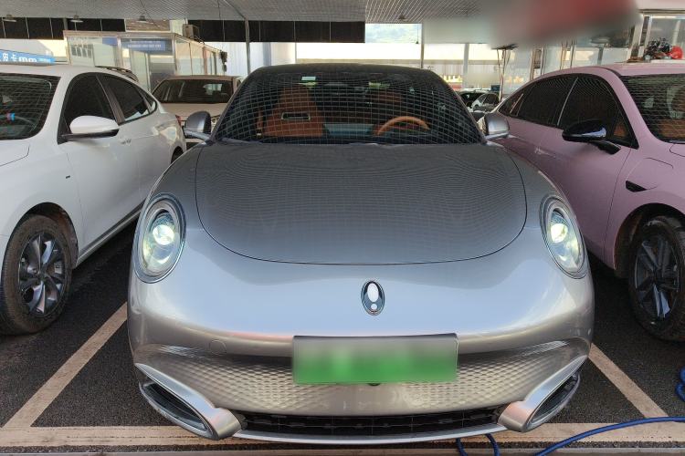 Used ORA Lightning Cat 2022 555 km Luxury Edition Front