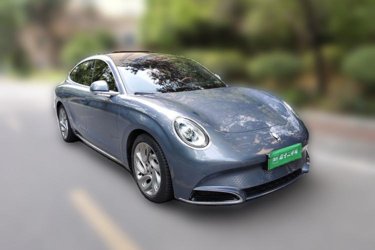 Used ORA Lightning Cat 2022 555 km Luxury Edition Front Right 45 Deg