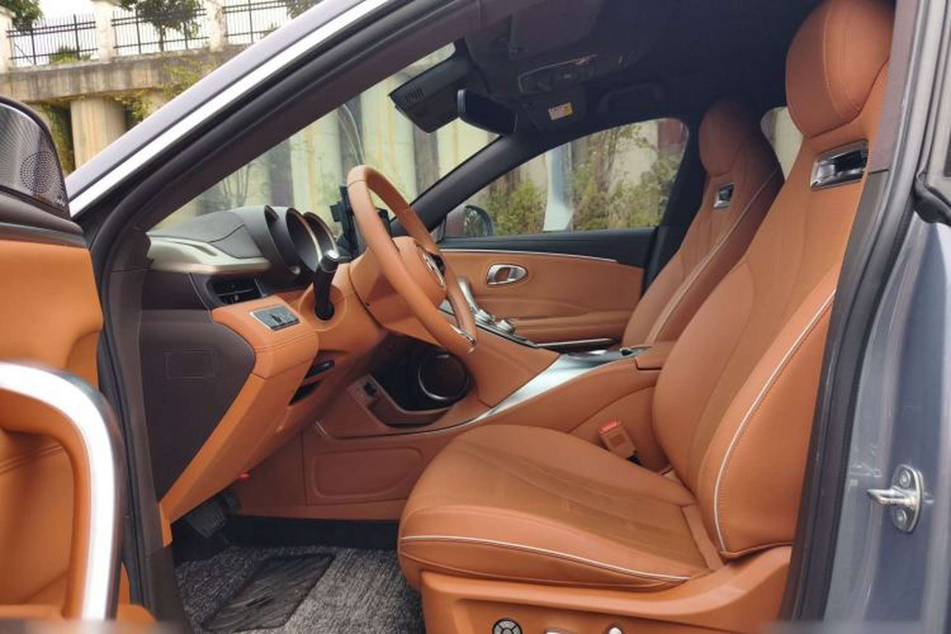 Used ORA Lightning Cat 2022 555 km Luxury Edition Interior 1