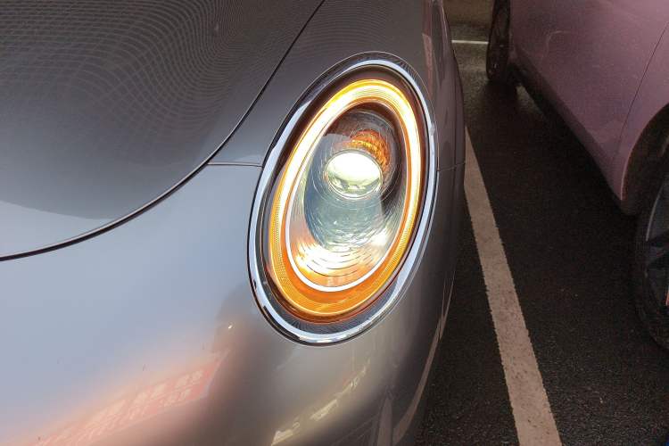 Used ORA Lightning Cat 2022 555 km Luxury Edition Left Front Headlight