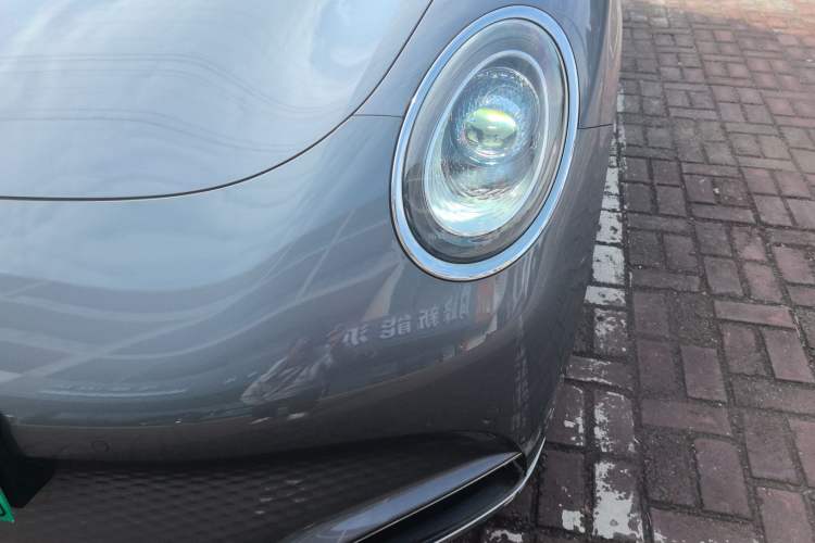 Used ORA Lightning Cat 2022 555 km Luxury Edition Left Front Headlight