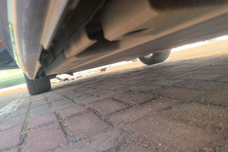 Used ORA Lightning Cat 2022 555 km Luxury Edition Left Side Sill