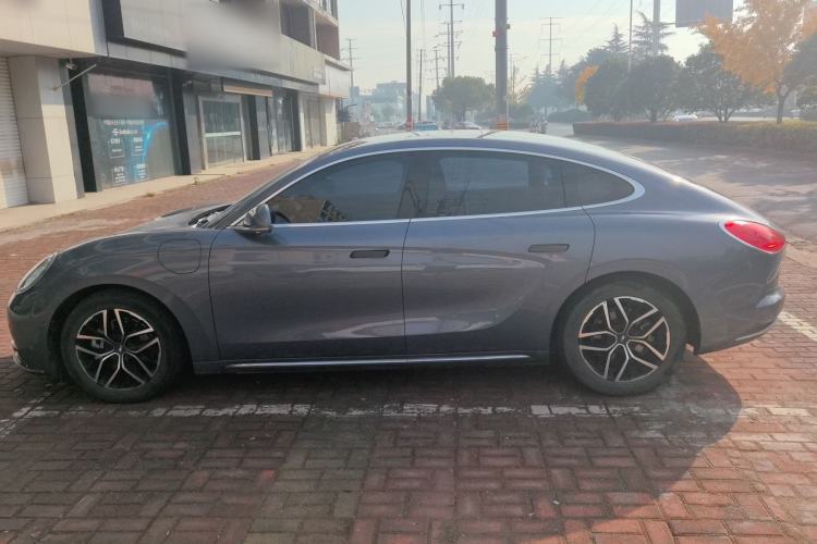 Used ORA Lightning Cat 2022 555 km Luxury Edition Left Side
