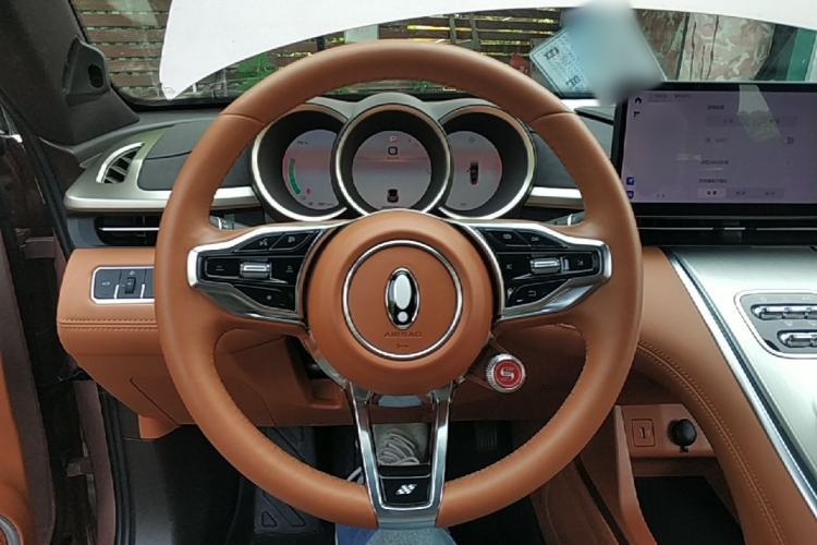 Used ORA Lightning Cat 2022 600 km All-Wheel Drive High-Performance Version Steering Wheel