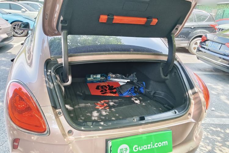 Used ORA Lightning Cat 2022 555 km Luxury Edition Trunk