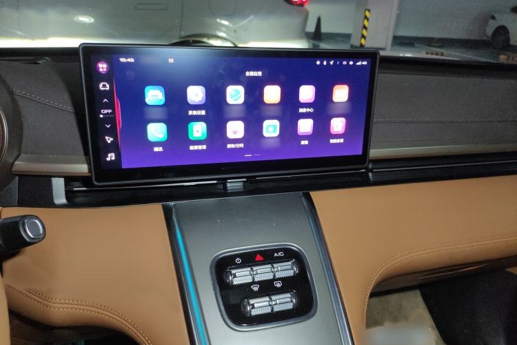 Used ORA Lightning Cat 2022 555 km Luxury Edition Audio And AC Panel