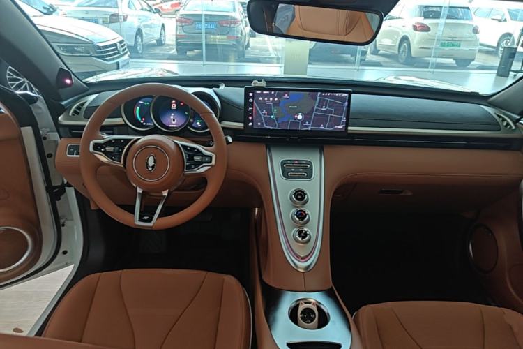Used ORA Lightning Cat 2022 555 km Luxury Edition Center Console