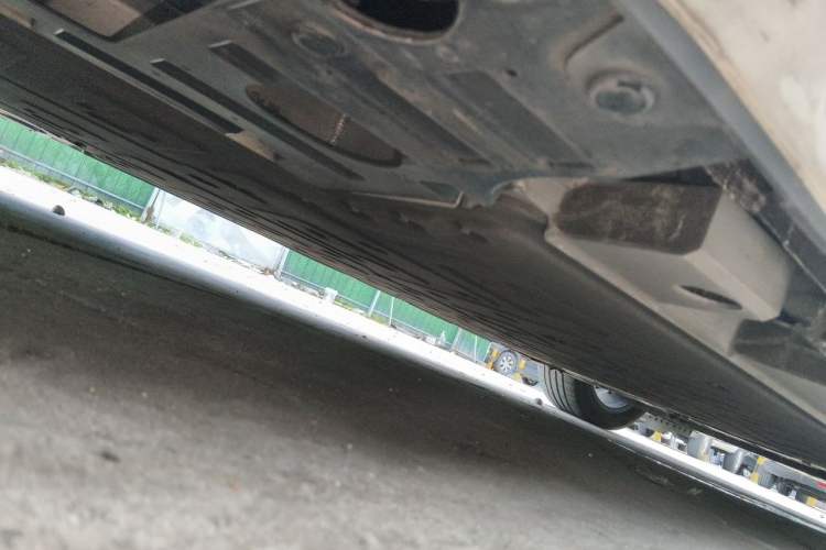 Used ORA Lightning Cat 2022 555 km Luxury Edition Chassis Rear Right
