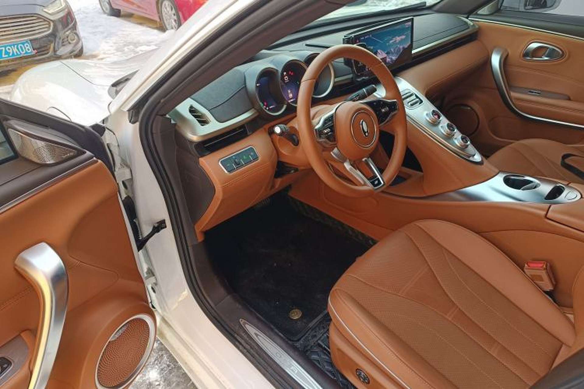 Used ORA Lightning Cat 2022 555 km Luxury Edition Driver Seat