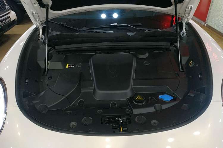 Used ORA Lightning Cat 2022 555 km Luxury Edition Engine Bay