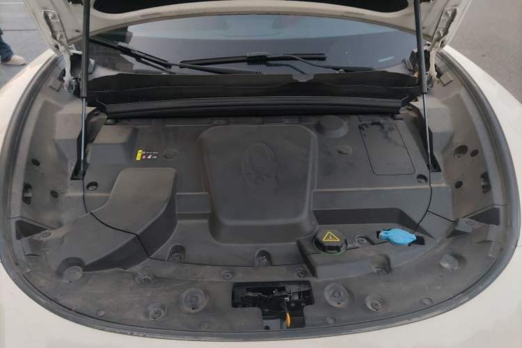Used ORA Lightning Cat 2022 555 km Luxury Edition Engine Bay