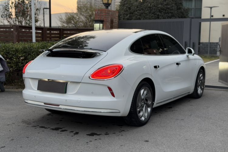 Used ORA Lightning Cat 2022 555 km Luxury Edition Exterior 1