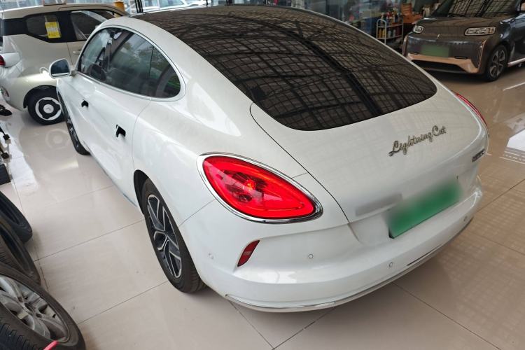 Used ORA Lightning Cat 2022 555 km Luxury Edition Exterior 2