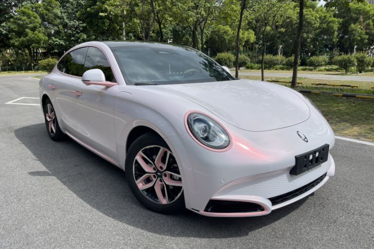 Used ORA Lightning Cat 2022 555 km Luxury Edition Exterior 2