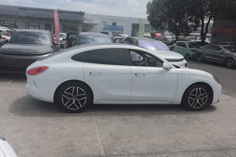 Used ORA Lightning Cat 2022 555 km Luxury Edition Exterior 2
