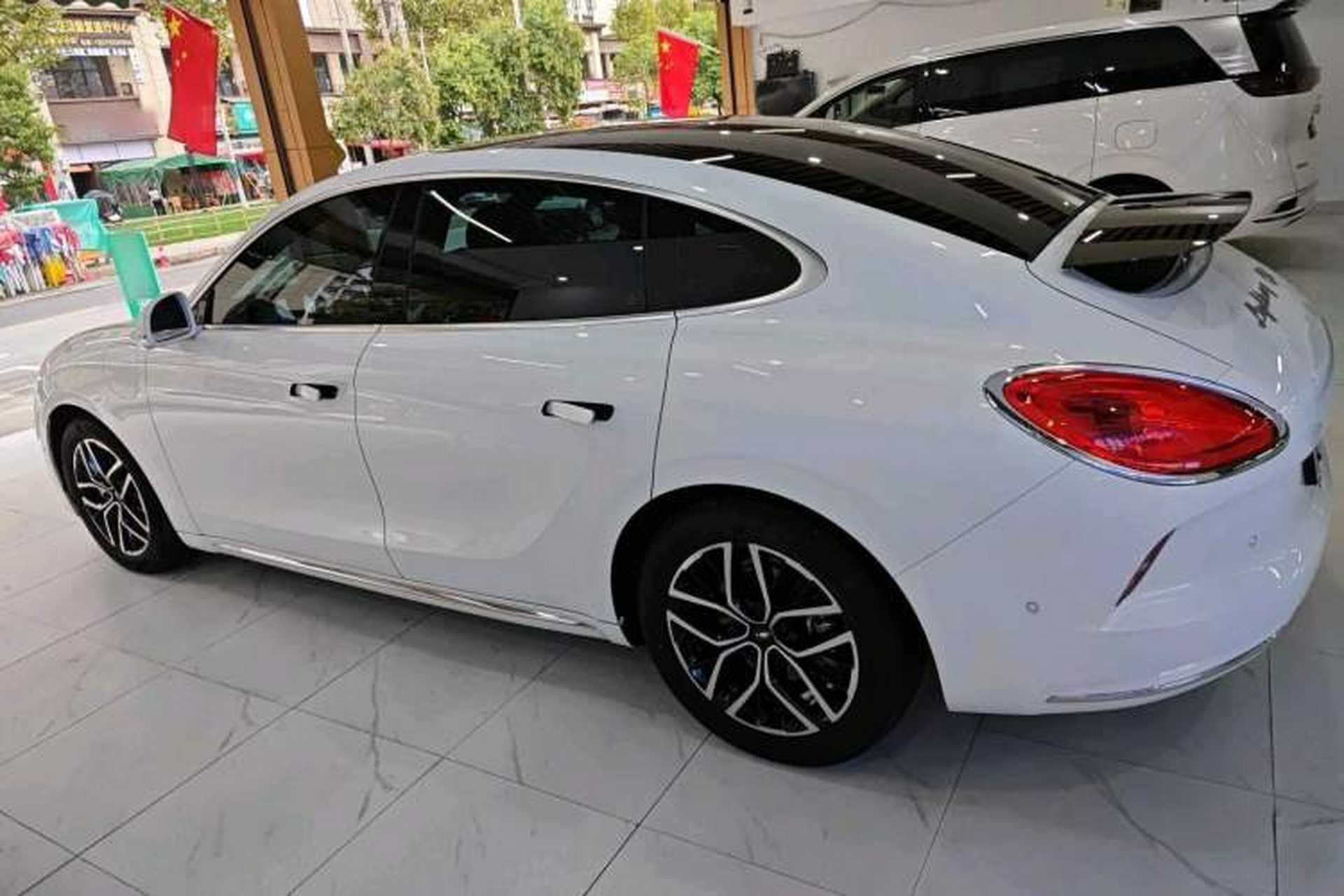 Used ORA Lightning Cat 2022 555 km Luxury Edition Exterior 3