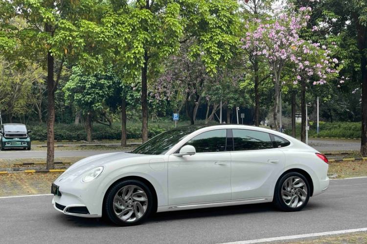 Used ORA Lightning Cat 2022 555 km Luxury Edition Exterior 3