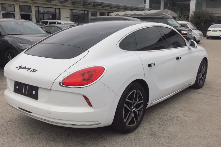 Used ORA Lightning Cat 2022 555 km Luxury Edition Exterior 3