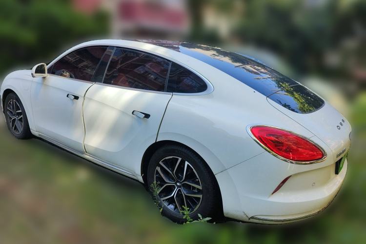 Used ORA Lightning Cat 2022 555 km Luxury Edition Exterior 3