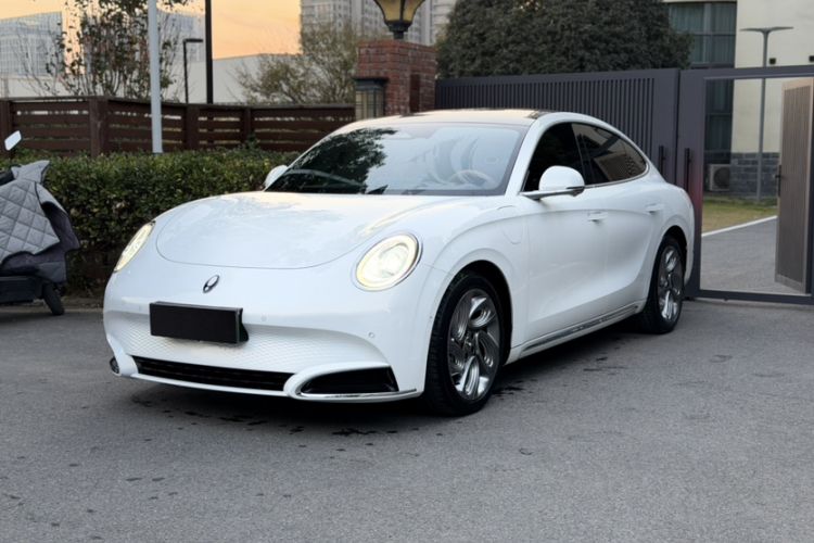 Used ORA Lightning Cat 2022 555 km Luxury Edition Exterior 3