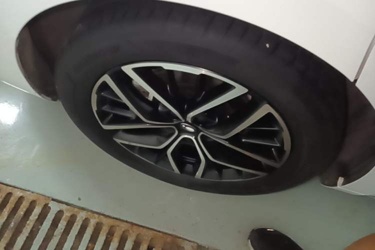 Used ORA Lightning Cat 2022 555 km Luxury Edition Exterior 5