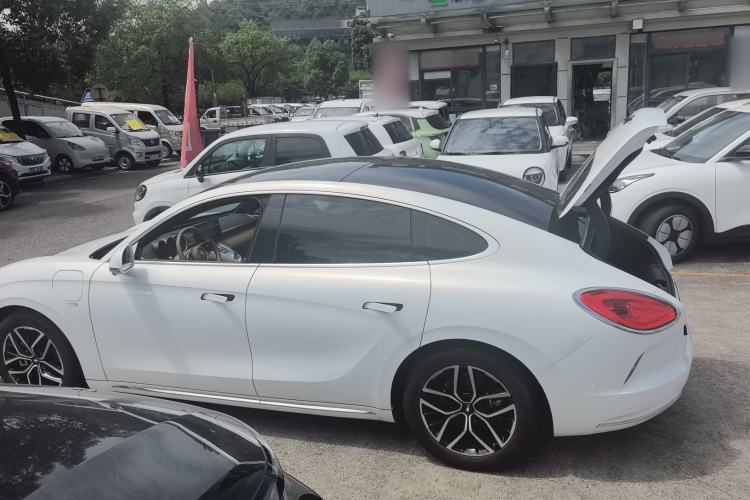 Used ORA Lightning Cat 2022 555 km Luxury Edition Exterior 5