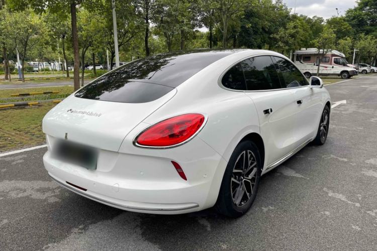 Used ORA Lightning Cat 2022 555 km Luxury Edition Exterior 6