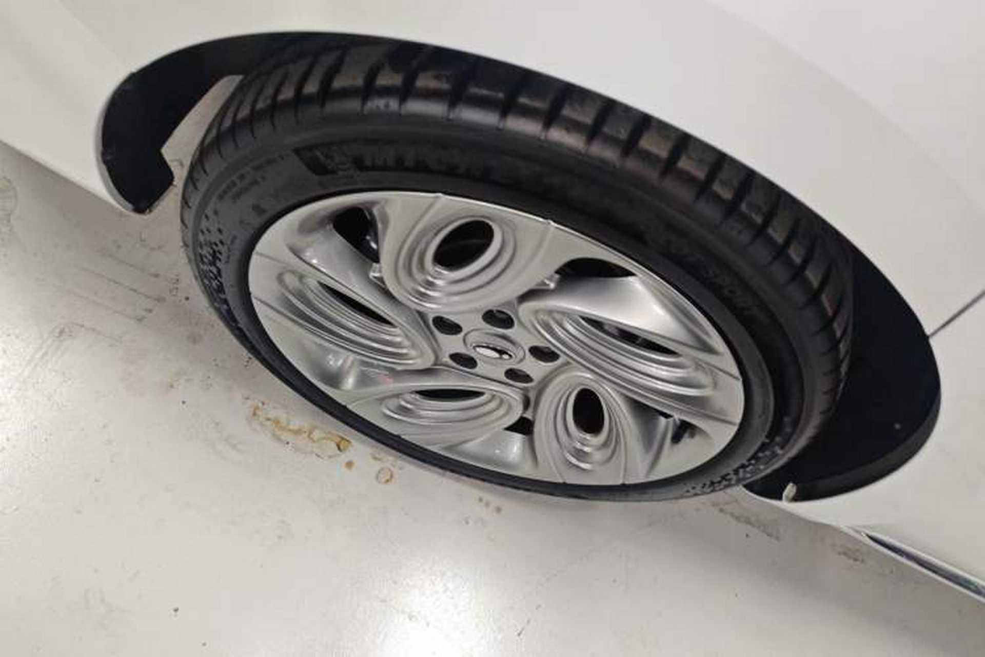 Used ORA Lightning Cat 2022 555 km Luxury Edition Exterior 8